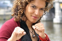Nữ huyền thoại Lucia Rijker được vinh danh tại sảnh danh vọng Boxing thế giới