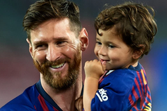 Mateo Messi bắt chước cách ăn mừng bàn thắng đặc biệt của cha