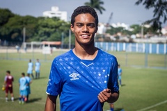 Joao Mendes: Cậu con trai bí ẩn của Ronaldinho là ai?