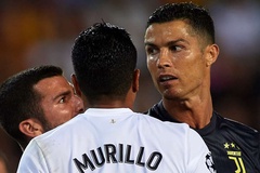 Ronaldo phải mua iMac để “xin lỗi” toàn đội sau khi nhận thẻ đỏ