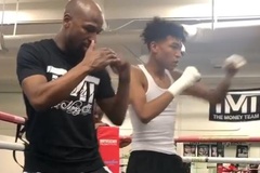 Tập luyện chuyên sâu: Floyd Mayweather dạy sai kỹ thuật Boxing cho con trai và những điều cần lưu ý