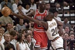 Michael Jordan dạy dỗ tân binh kiêu ngạo như thế nào?