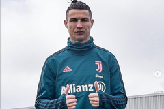 6 múi của Cristiano Ronaldo bị người hâm mộ nghi photoshop