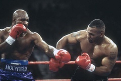 Mike Tyson và Holyfield tái đấu sau màn cắn tai 23 năm trước? 