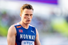 Kỷ lục gia thế giới Karsten Warholm thua sốc ở nội dung 400m rào nam