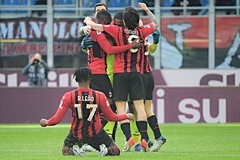 Thủ môn AC Milan kiến tạo thành bàn lần đầu tiên sau 16 năm
