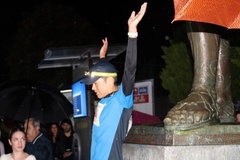 Vượt mưa bão, VĐV Nhật Bản vô địch giải chạy Spartathlon 245km