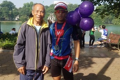 Tượng đài điền kinh Bùi Lương: Xúc động tham dự giải chạy marathon Hà Nội
