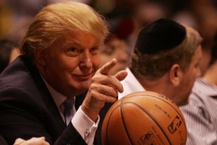 Tổng thống Mỹ Donald Trump từng là một tài năng thể thao, bao gồm bóng rổ