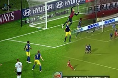 Toni Kroos “copy” cú đá phạt của Riquelme giúp Đức thắng kịch tính Thụy Điển?