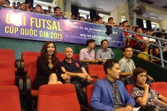 "Nữ hoàng tốc độ" Vũ Thị Hương "đi học" ở giải Futsal Cúp QG