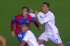 Ronaldo có đánh nguội hậu vệ Levante?