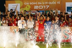 Chùm ảnh U19 Việt Nam ăn mừng chức vô địch U19 Quốc tế 2017