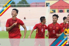 HLV Việt Thắng ví Đoàn Văn Hậu như tượng đài bóng đá Thái Lan