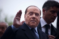 "Chuyện tình" Milan - Berlusconi sắp đi đến đoạn kết