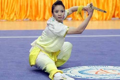 Bài thi ở nội dung kiếm thuật của Dương Thúy Vi