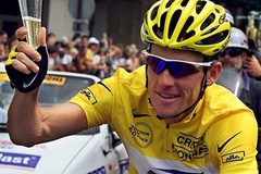 Lance Armstrong có thể mất 100 triệu USD