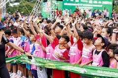 Gần 2000 VĐV nhí khuấy động đường chạy Kid Run Vietcombank Mekong Delta Marathon 2023