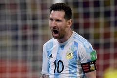 Messi lại ghi bàn bằng phạt đền cho tuyển Argentina
