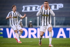 Ronaldo phung phí cơ hội ghi bàn khó tin trước Napoli