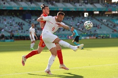 Seferovic biến thành “chân gỗ” trong trận Thụy Sĩ vs xứ Wales