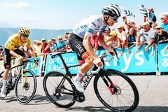 Đương kim vô địch và áo vàng đua tốc độ tay đôi chặng 17 Tour de France 2022