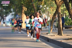 Nhà văn yêu chạy bộ Trang Hạ: “Tôi không kết nối với ai chạy cùng giải, vì sợ họ sẽ phải chờ tôi”