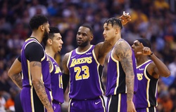 Các cầu thủ Lakers sửng sốt khi Anthony Davis chỉ ra lỗi của LeBron James