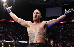 Justin Gaethje phản ứng thế nào về bảng tên bị nhầm trên sự kiện của UFC?