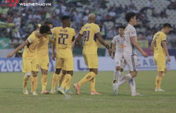 Thảm bại trước SLNA, Quảng Nam gần hơn với tấm vé xuống hạng