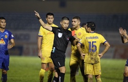 Sau sự cố trận Quảng Nam vs Nam Định, Ngô Duy Lân nghỉ làm nhiệm vụ ở V.League 2020