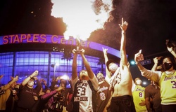 Sau chức vô địch của Lakers, thành phố Los Angeles biến thành "siêu ổ dịch" COVID-19