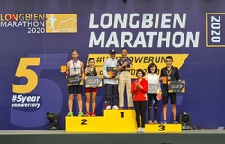 “Mưa” kỷ lục cá nhân ở Longbien Marathon 2020, Hùng Hải và Chi “Kenya” cùng lặp lại chiến thắng