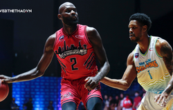 Thang Long Warriors thắng nghẹt thở Nha Trang Dolphins sau hiệp 3 ác mộng