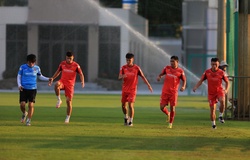 Bốn cầu thủ U22 Việt Nam phải tập riêng