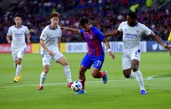 Cầu thủ Malaysia khốn đốn vì dịch COVID-19