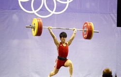 SỐC: Cử tạ Việt Nam bất ngờ nhận HCĐ Olympic 2012