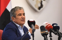 Chưa kịp gặp ĐT Việt Nam, UAE sa thải HLV trưởng Luis Pinto