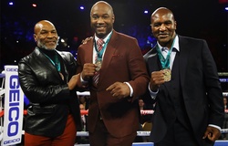 Cựu địch thủ Lennox Lewis nói gì về trận đấu của Mike Tyson