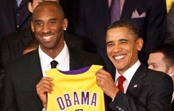 Vượt mặt LeBron, Kobe lẫn Jordan, Barack Obama lập kỷ lục áo đấu