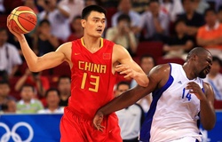 Từ ước mơ trở thành Chuyên gia quân sự, Yao Ming đã bị cưỡng ép chơi bóng rổ như thế nào?