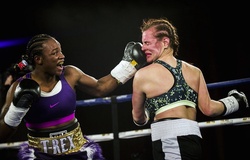 Claressa Shields: “Bắt đầu với MMA, nhưng tôi chưa từ bỏ quyền Anh”
