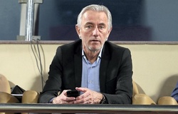 Nhắm ngôi số 1 ĐT Việt Nam, HLV Bert van Marwijk nhận biệt đãi “khủng”
