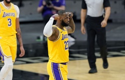 LeBron James mừng sinh nhật với 26 điểm, Lakers thắng trận thứ ba