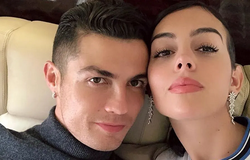 Phòng khách nhà Ronaldo gây choáng ngợp về mức độ sang trọng