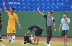 Sau một thập kỷ, Kiatisuk chào sân V.League