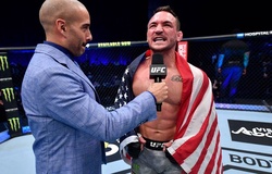 Michael Chandler ra mắt đầy ấn tượng, gọi tên cả bộ ba Conor-Khabib-Poirier