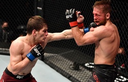 Mất 40% thị lực, võ sĩ MMA Nik Lentz giải nghệ sau trận thua ở UFC 257