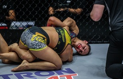 Đả nữ ONE Championship Stamp Fairtex bất ngờ thất trận bởi đòn "siết máy chém"