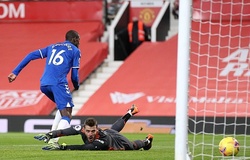 De Gea bị công kích gay gắt vì sai lầm khiến MU hòa Everton